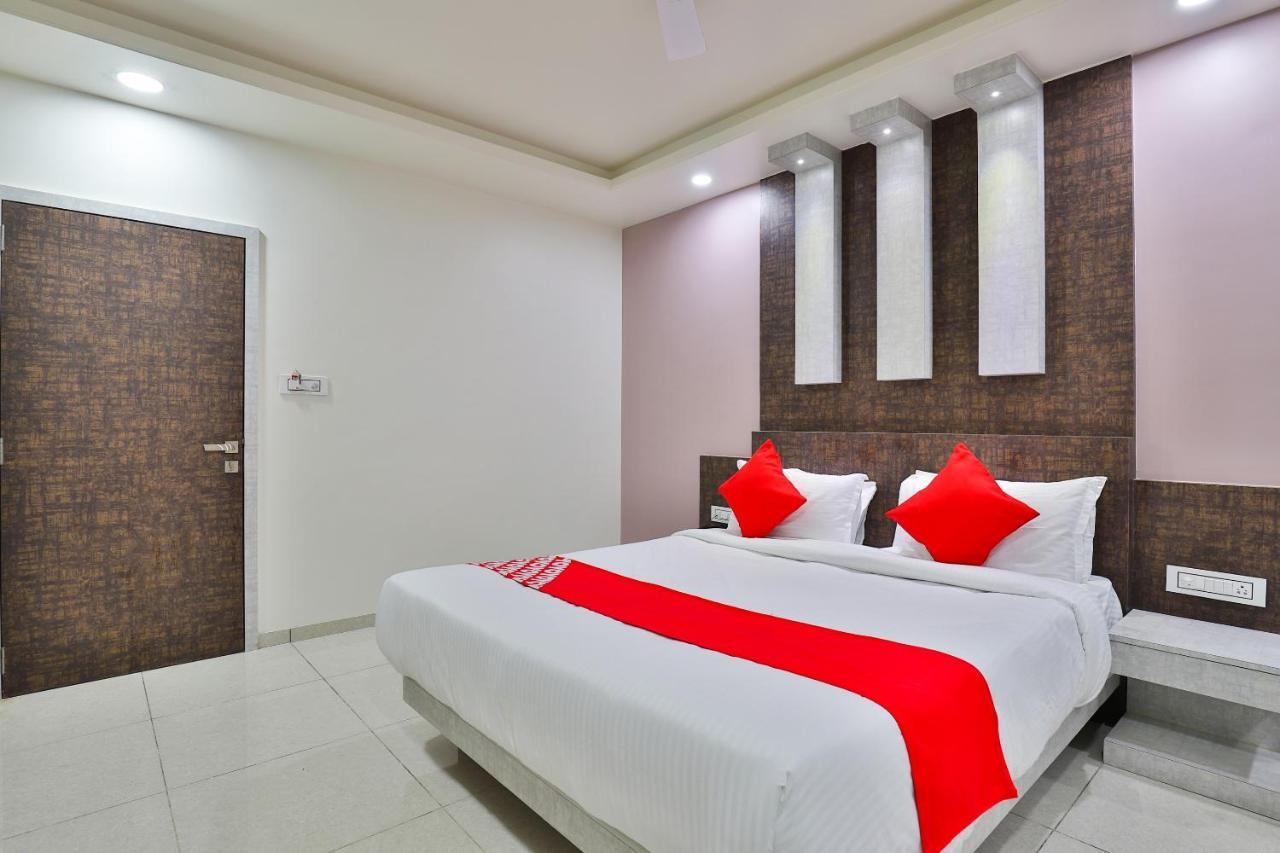 Oyo 23174 Hotel Parth Inn Dwārka Zewnętrze zdjęcie