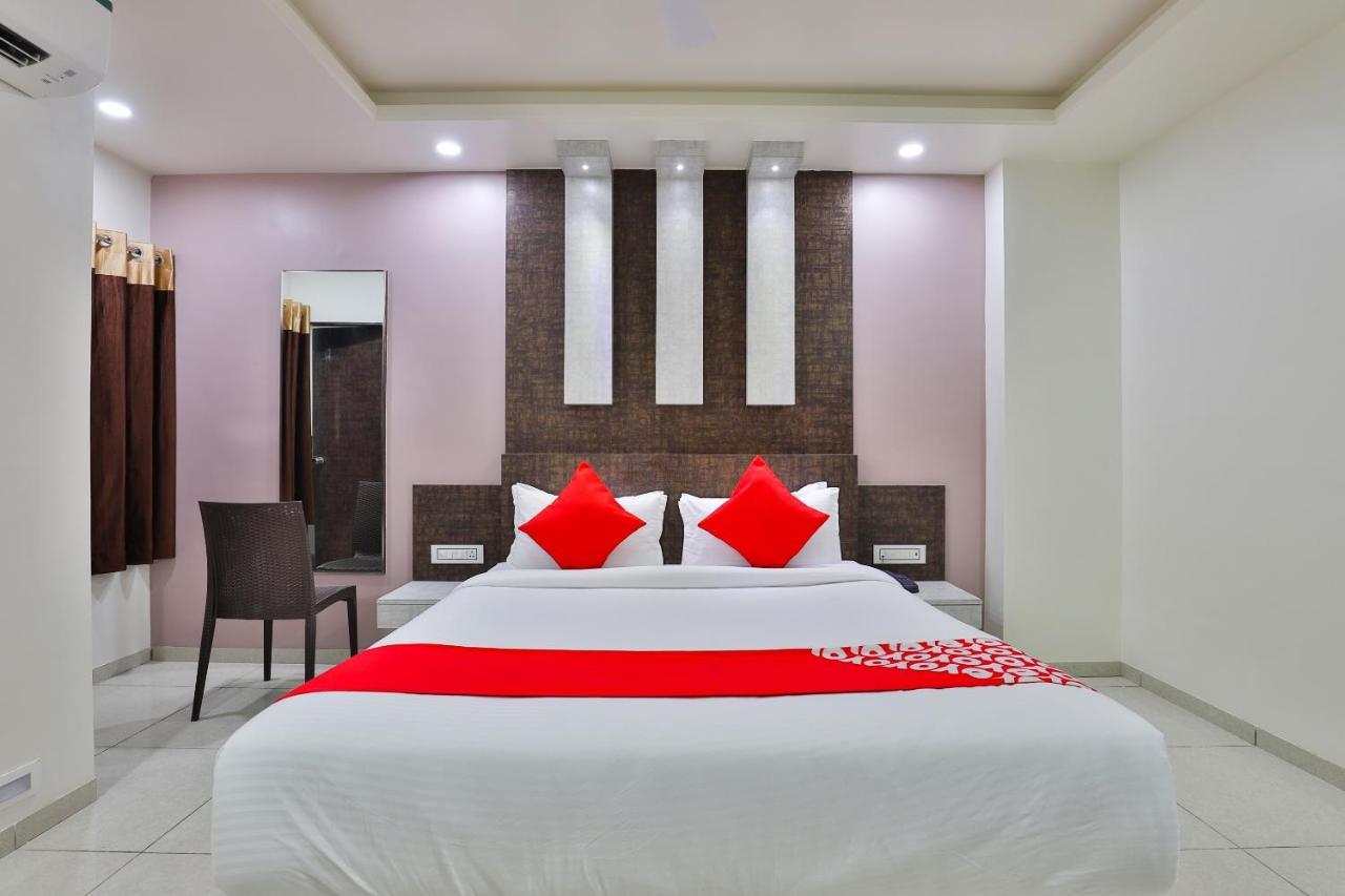 Oyo 23174 Hotel Parth Inn Dwārka Zewnętrze zdjęcie